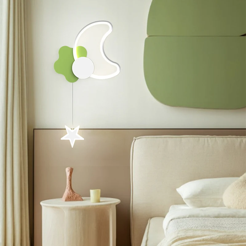 Applique murale LED de style vert, série de dessins animés, lampe de chevet pour chambre d'enfant, étoiles et lune modernes, luminaires d'intérieur, nouveau, 2023