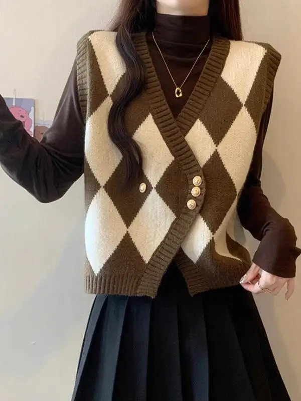 Spring Elegant Knitted Vest Women's plus Size Layering Cardigan Shirt Diamond Pattern V-neck Regular Thickness Medium