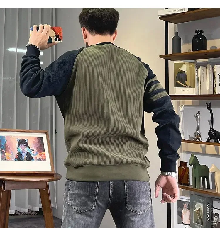 New Men's Long Sleeved Round Neck Pullover Casual Base Sweater with Vertical Stripe Splicing Contrasting Color Sweatshirt XJ170