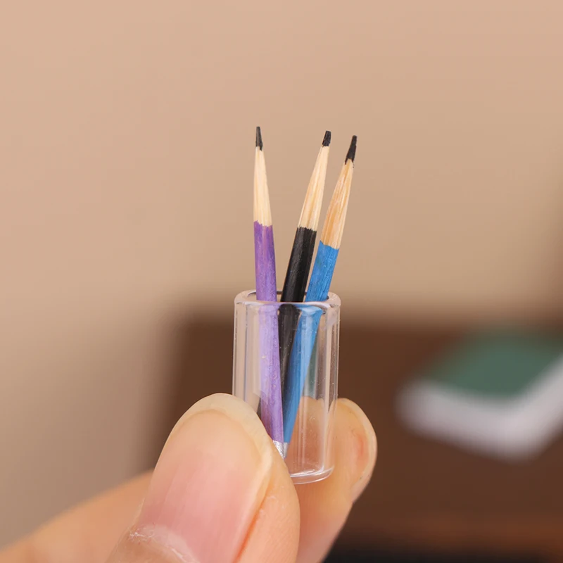 1 セットドールハウス鉛筆ホルダー 1/12 ミニペンホルダーと 3 鉛筆ドールハウス学校文具装飾アクセサリーおもちゃ
