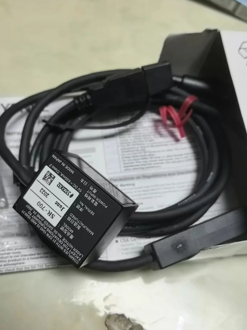 1PC  KEYENCE SR-700 SR700 Lector de Códigos # Xing