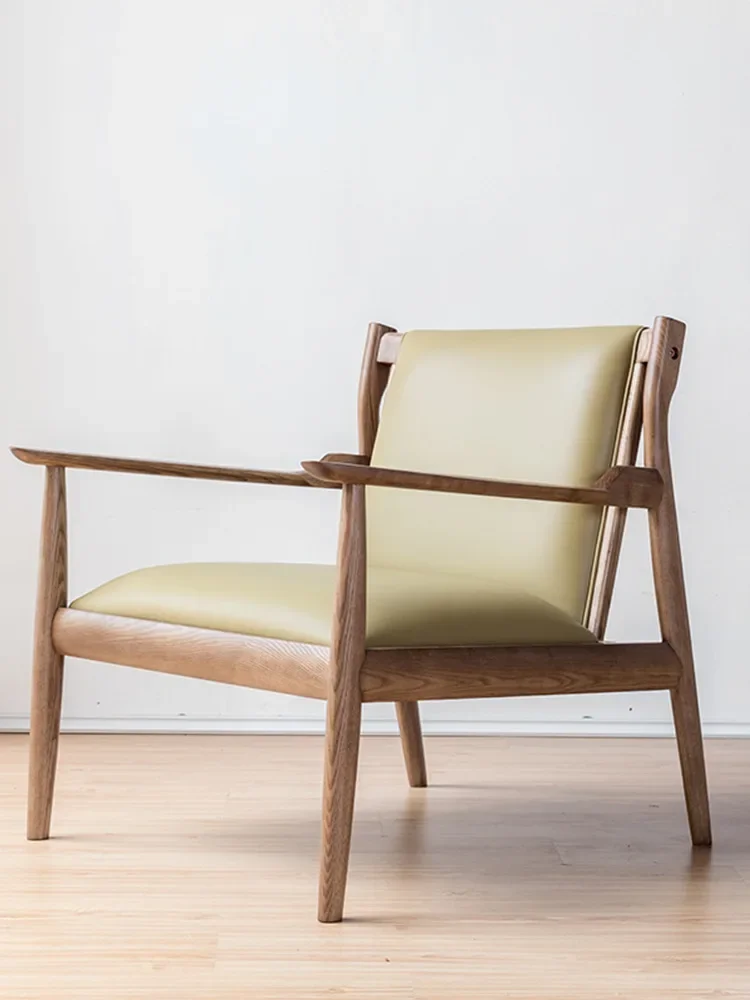 Nordic singolo studio in legno massello balcone divano sedia piccolo appartamento soggiorno per il tempo libero