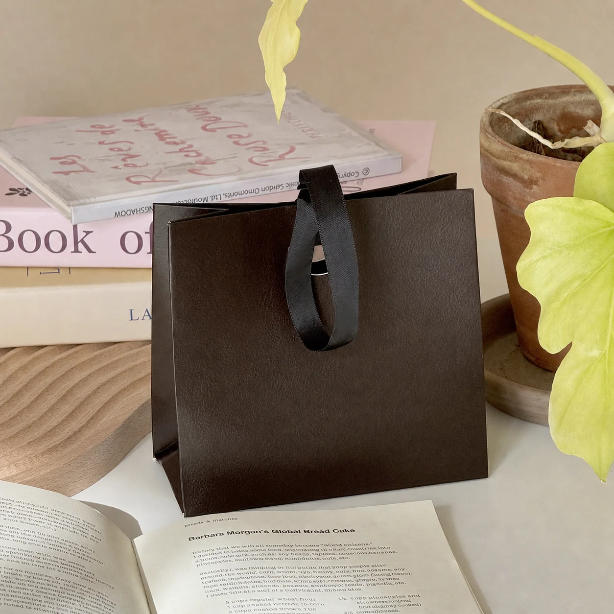Paper Shopping Bag Thick Party - огляд і ціна Wedding Favor Box