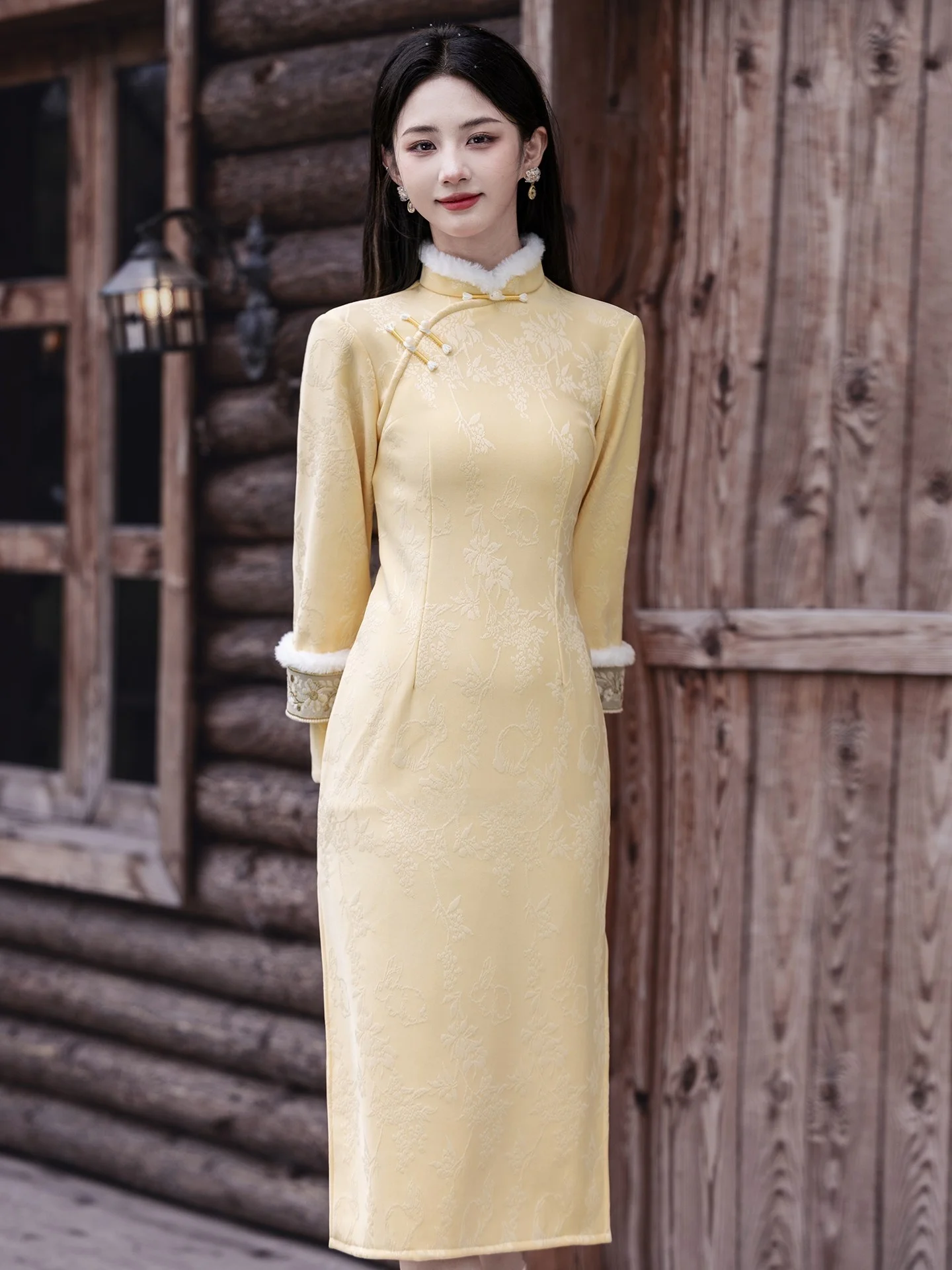 

Желтый ретро новый китайский бархатный воротник женский зимний новый двухслойный большой све теплый повседневный поплавок