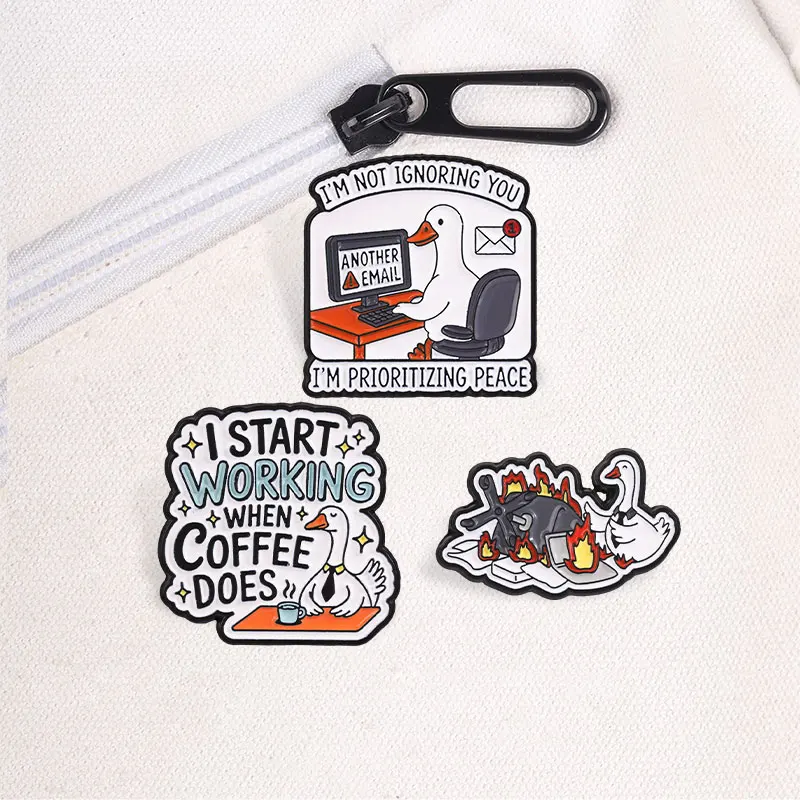3-4pcs/set Cartoon Animal Enamel Badges Cute Cat Bear Frog Duck Pin Alloy Brooches Lapel Backpack Jewelry Gifts For Friends