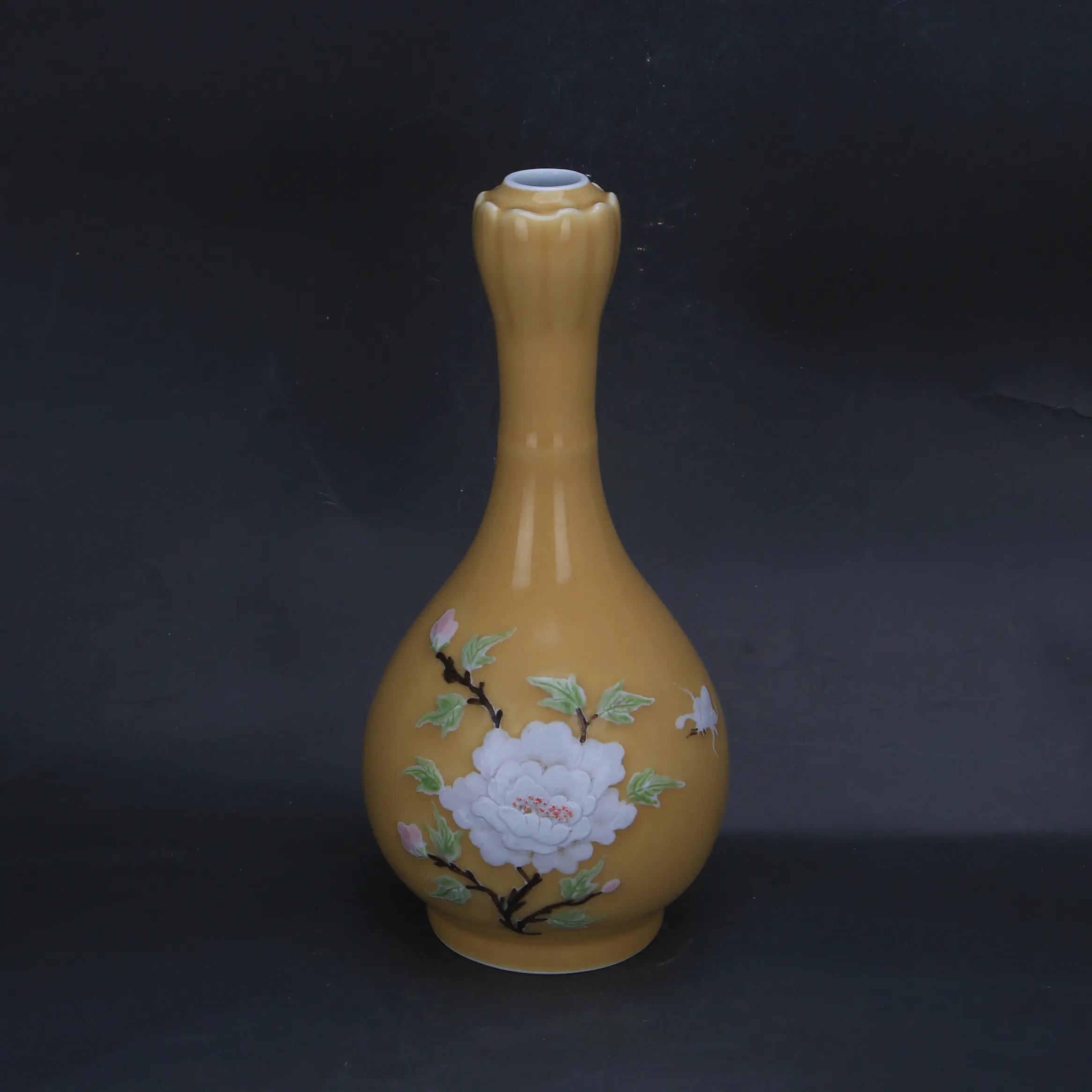 Qing Qianlong Style Milk Yellow Glaze Painted Hibiscus Crane Garlic Head Vase Jingdezhen Antique Porcelain Home Decor