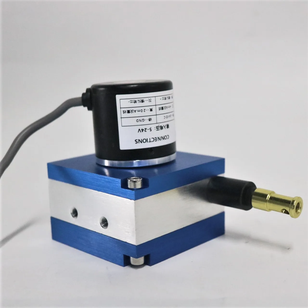 Analog Draw Wire Displacement Sensor CZ38-Z06G-M0610-A24 Range Measurement Encoder