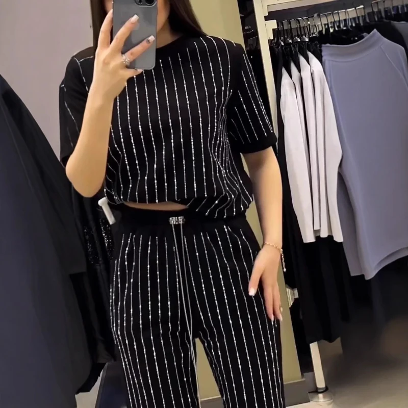

Fashion Women's Knitted Rhinestone Striped Trouser Suits Short-Sleeve O-Neck Lady Sets Summer Casual 2 Pieces Set Women