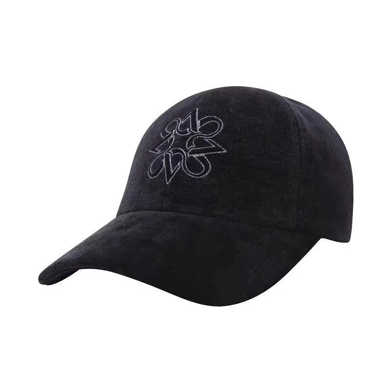 ST ANDEWS Autumn and Winter Fashion Golf Cap Women's Outdoor Sports Warm Hat with Top Sun Protection Plush Earflap Hat