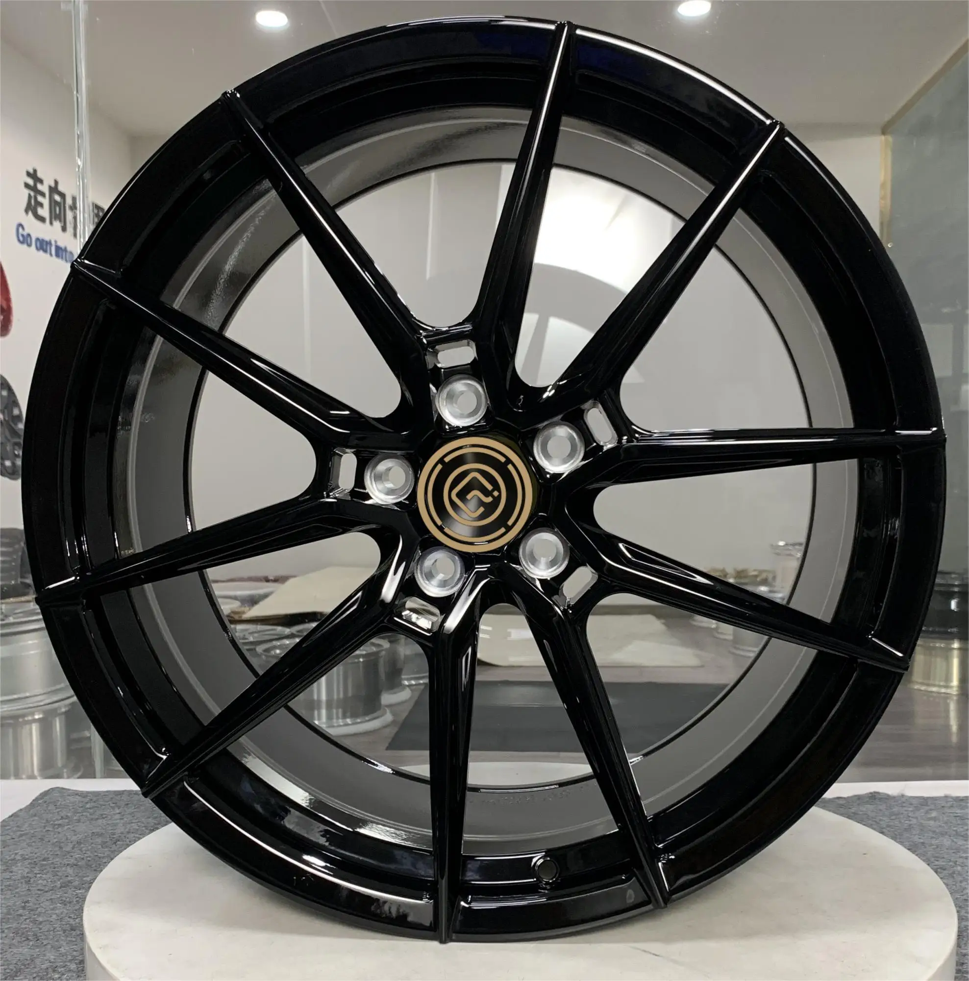 لون أسود غير لامع مزورة 15 16 17 18 19 بوصة 5 تكلم عجلات ألومنيوم مزورة