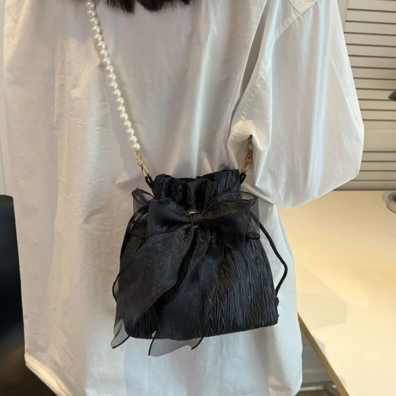 

Chic Bowknot Canvas Crossbody Bag with Faux Pearl Chain - Versatile & Stylish Bucket Shoulder Purse for Women