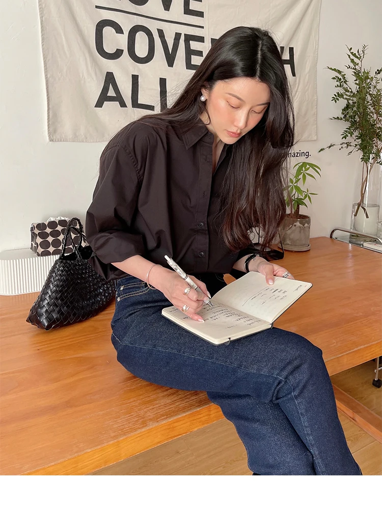 

Свободная женская блузка в стиле ретро, однотонная, весна 2024, дизайн V-образной формы от C.D.S.