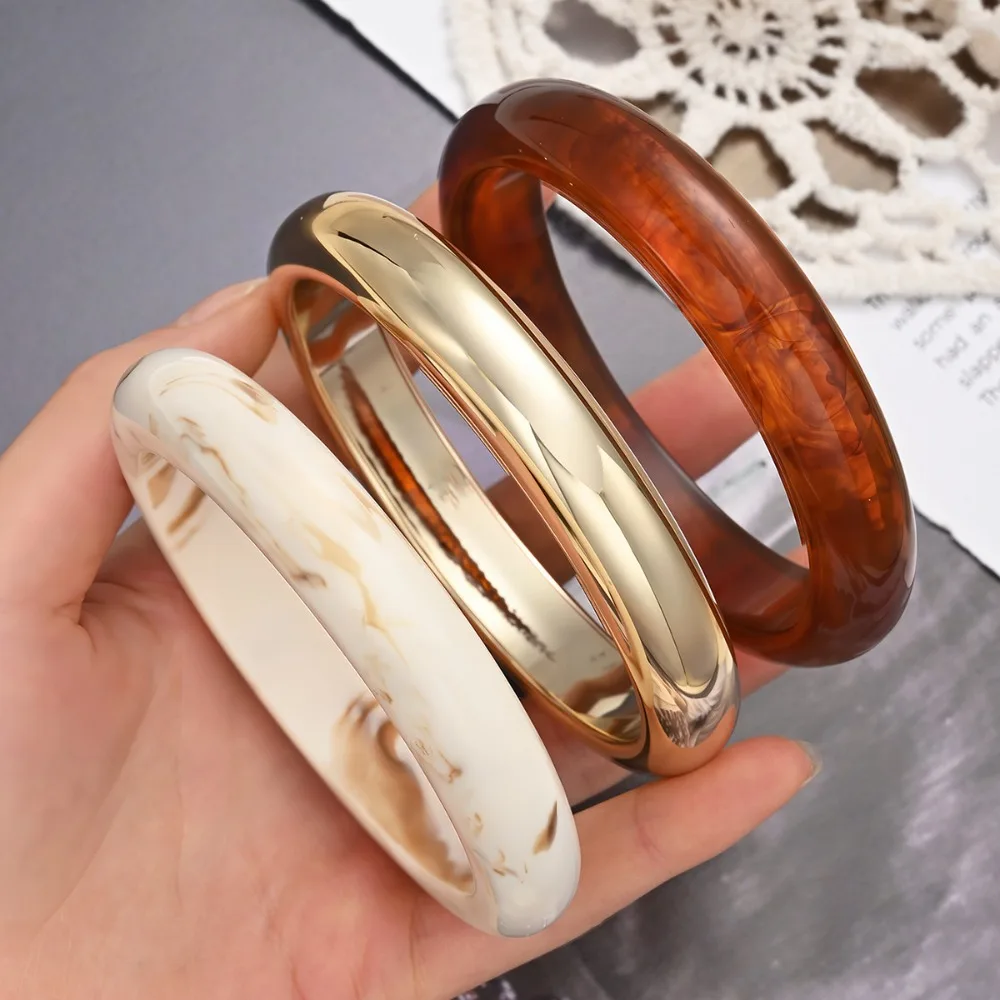 3Pcs Simple Vintage Marbled Swirl Amber White Gold Tone Chunky Wide Round Resin Bangle Bracelet Set Stackable for Women Jewelry