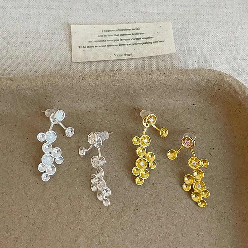 Simple Fashion New Earrings In 2025 Luxury Flowers Metallic Front and Back Design Earings Wholesale