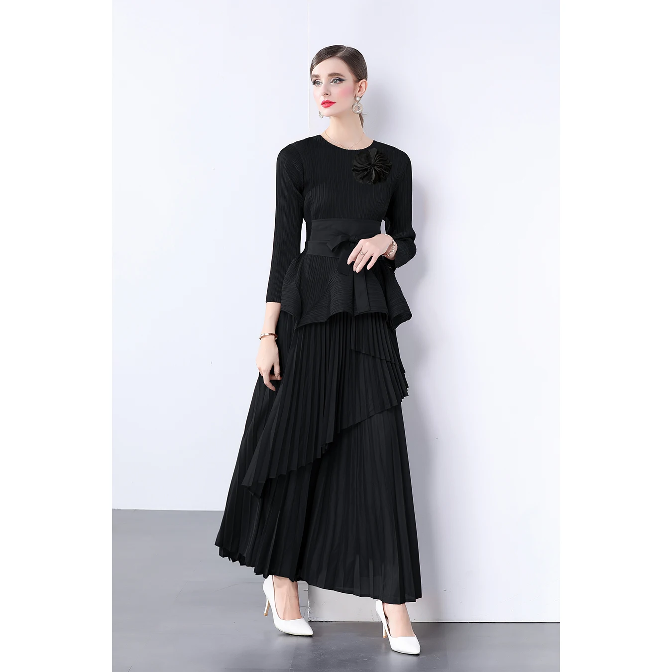 

Длинный топ све с 3D цветочным декором и юбкой с поясом, модный плиссированный комплект Dr, круглые длинные брюки из полиэфирной ткани