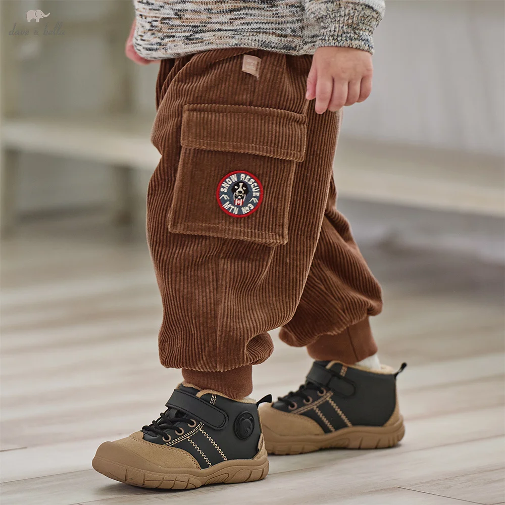 

Хлопковые штаны Dave Bella для мальчиков, осенне-зимние утепленные коричневые брюки с эластичной резинкой на талии, плюшевая верхняя одежда, детская одежда DB4253870