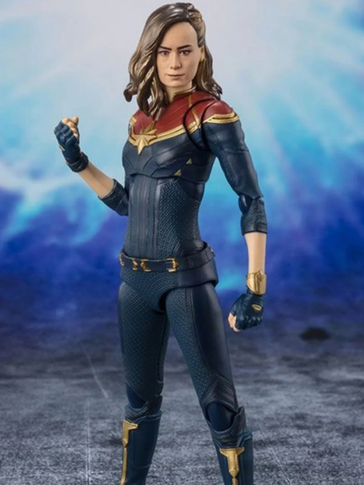 Bandai SHF Marvel Universe: Captain Marvel 2, Captain Marvel Carol Danvers Figure Model