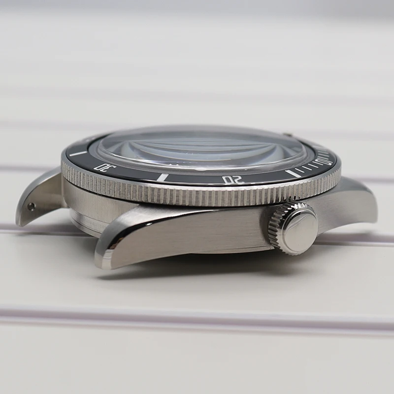 Silbernes 38,8-mm-Uhrengehäuse NH35 NH36 mit gewölbtem Saphirglas, Vintage BB58-Gehäuse für NH35 NH36 NH38 4R Automatikwerk, Glasrückseite – Detail 5