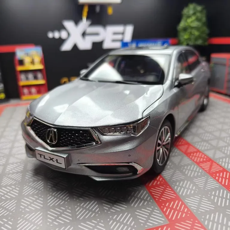 

1:18 TLX-L Sedan Model Alloy Die-casting Metal Simulation Car Model Collection Toy Gift Display
