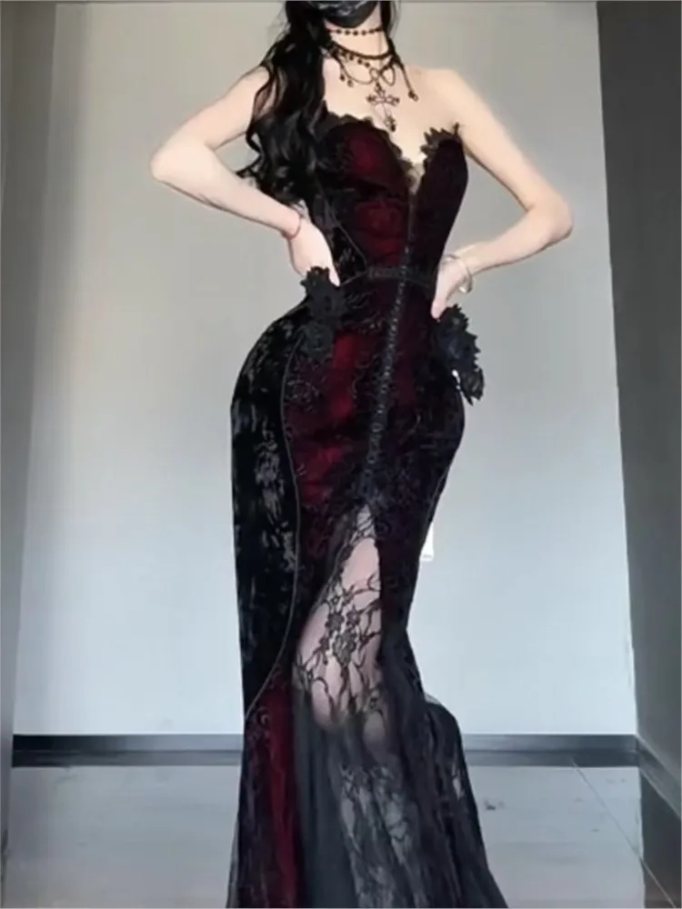 

Halloween dark Gothic style lace and form-fitting dress