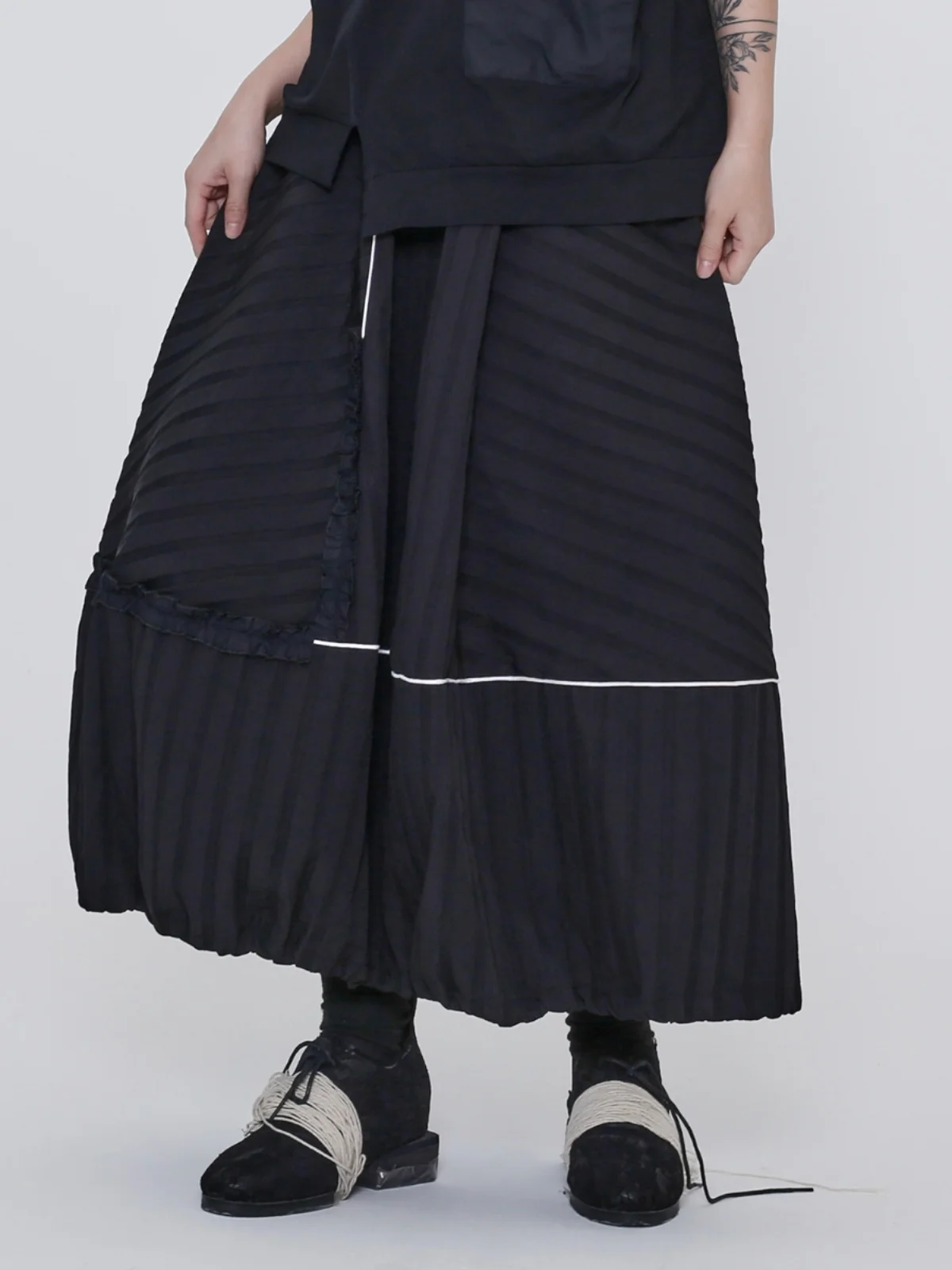 Dark Series New 2025 Invisible Search Bell Bottom Skirt Elastic Waist Patchwork plus Size Flower Bud Half-length Skirt