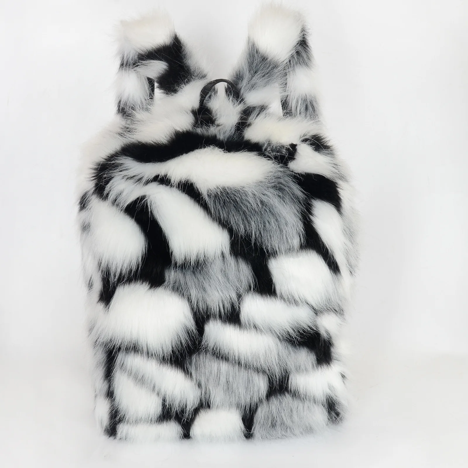 Neuer Kunstfell-Rucksack mit großem Fassungsvermögen, Unisex, Herbst-Winter-Reisetasche, Plüsch-Umhängetasche, supergroßer Rucksack aus weichem Stoff, Unisex – Detail 18