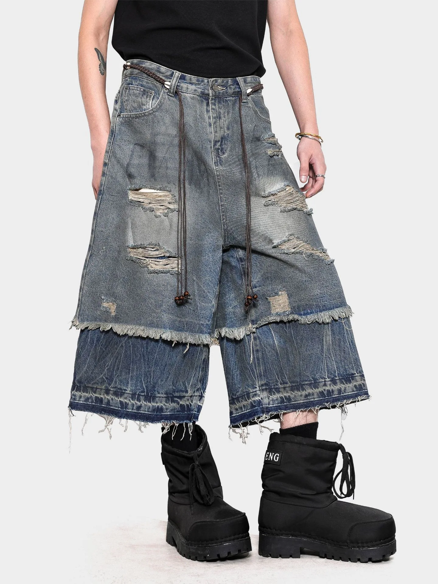 Men's High Street Loose Fit Y2K Ripped Short Jeans Fashion Streetwear Destroyed Denim Shorts Calf-Length Washed Vintage