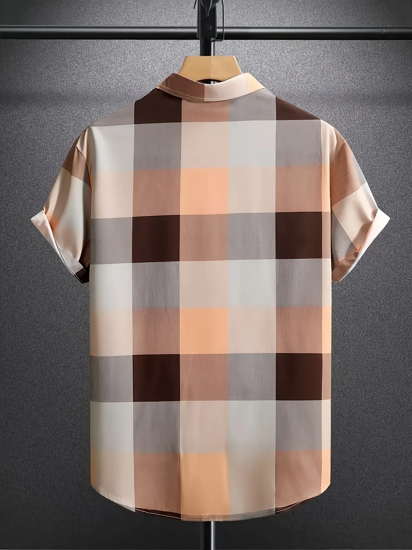 The new men's short-sleeved shirt for summer 2025 features a casual fashionable comfortable and soft 3D checkered pattern print