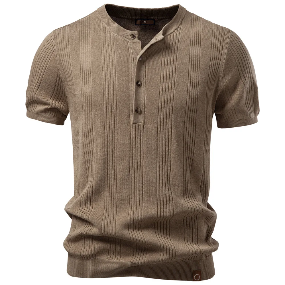 

Men's new Henry collar short-sleeved breathable and comfortable T-shirt for casual wear. Simple and lightweight summer top.