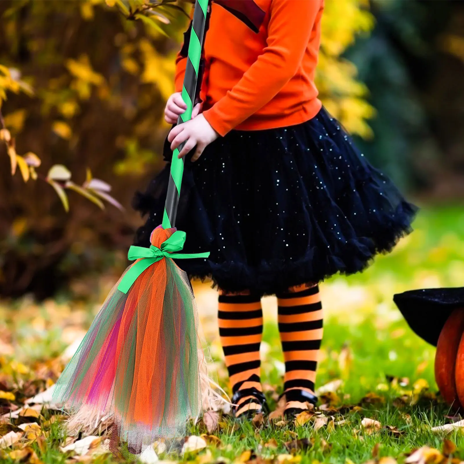 

Halloween Witch Broom Prop Premium Plastic Yarn Broom for Costume Party Cosplay Masquerade Carnival Role Play Decor Accessory