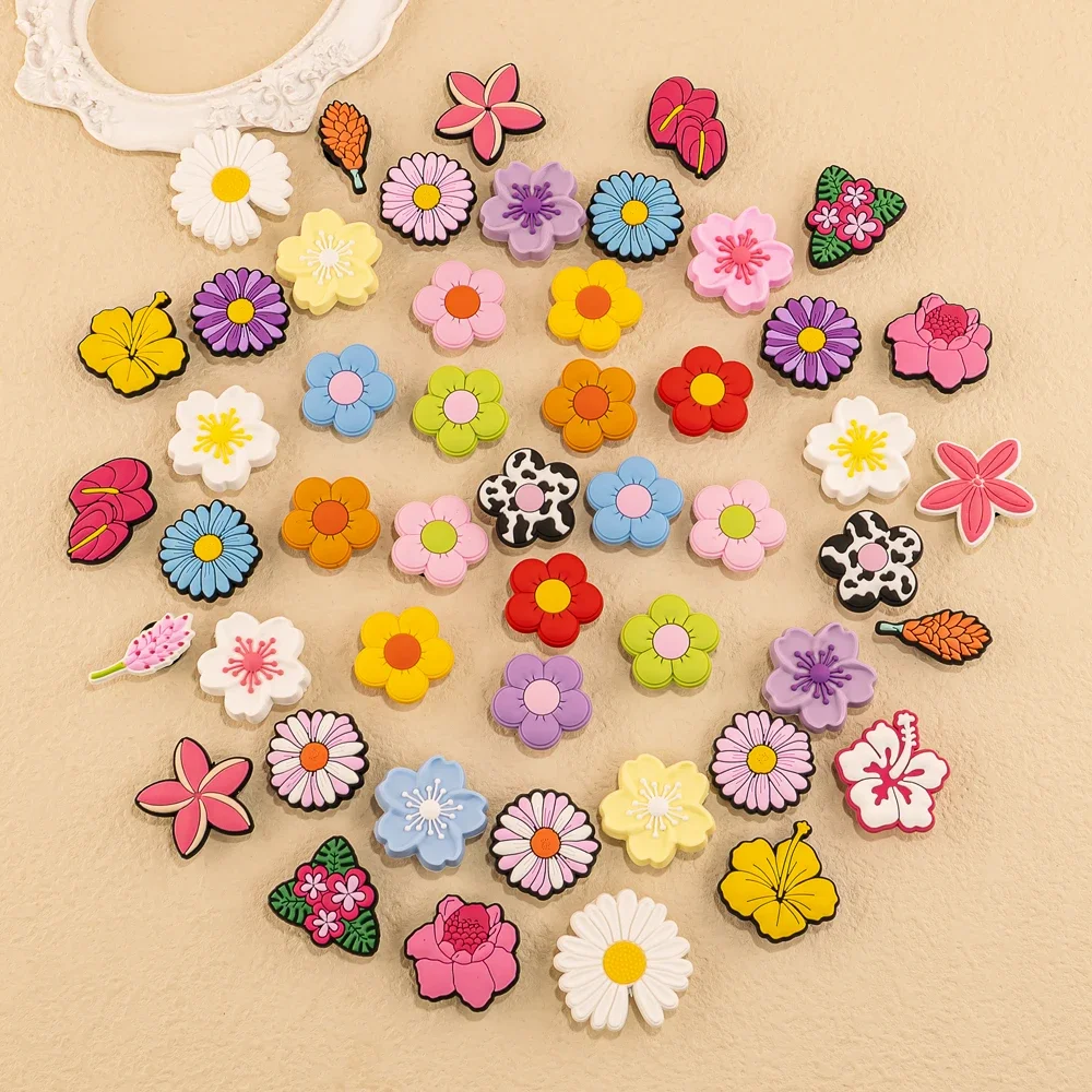 1 Uds. Amuletos de zapatos de flores de PVC para mujeres y niñas, accesorios para sandalias, decoraciones para zapatos de Margarita Sakura, alfileres para regalo, hebillas para sandalias, regalos