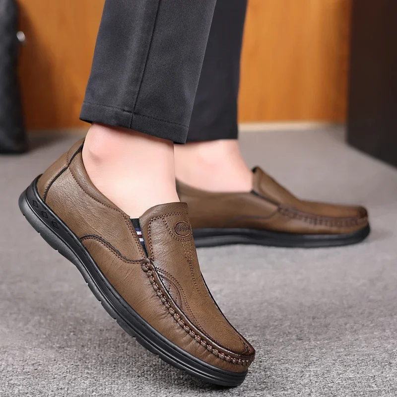 

Brand new comfortable men's casual fashion breathable high-end sole business formal wear breathable slide to the brand