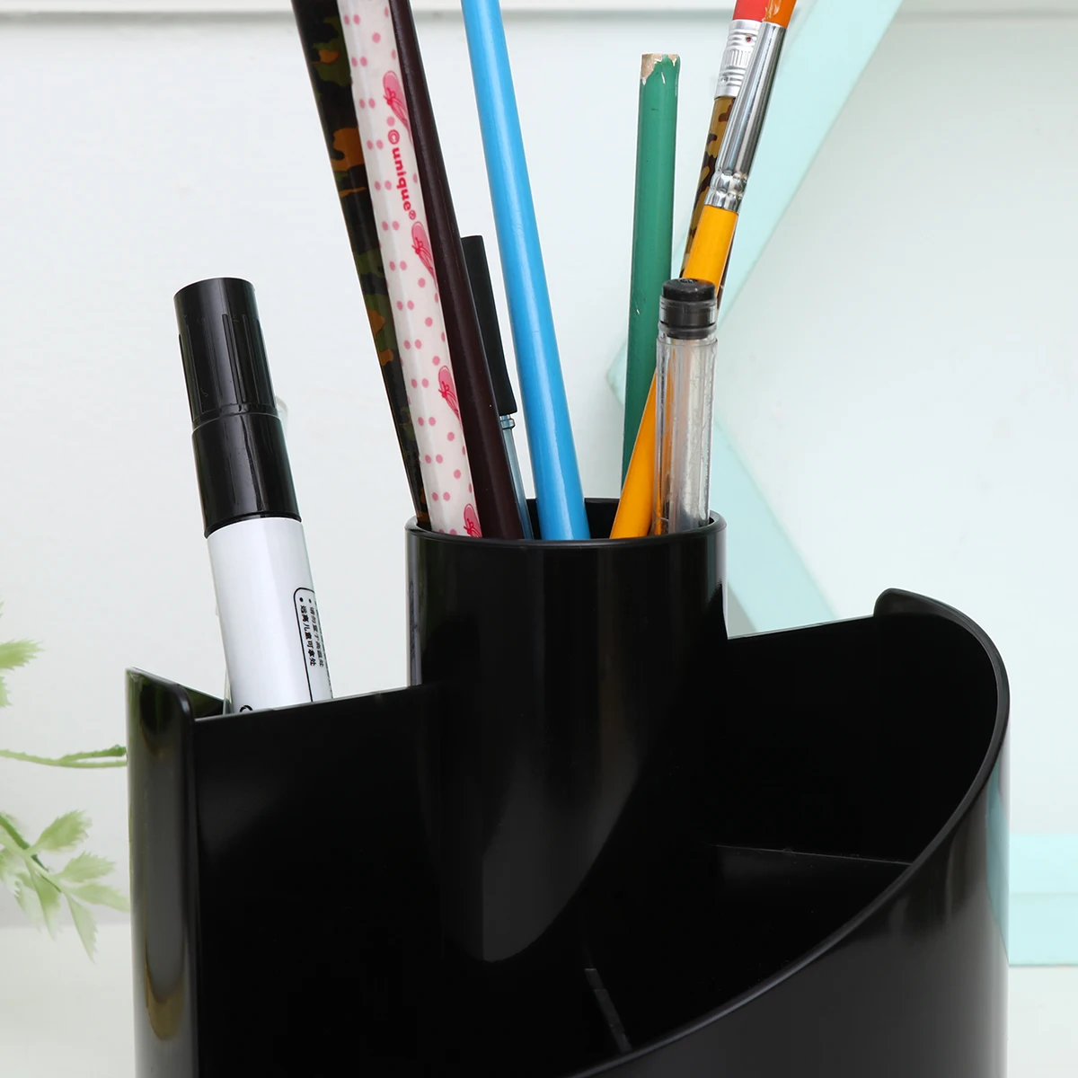 

Premium Black Pen Container Rotatable Pencil Holder Strong Desktop Organizer for Office School Use Decorative Pen Pot Pencil