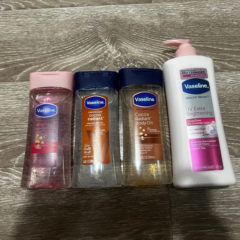 Vaseline UV Extra Brightening Body Lotion with GLUTA-HYA Vitamin B3 & Cocoa Body Oil for Skin Moisturizing