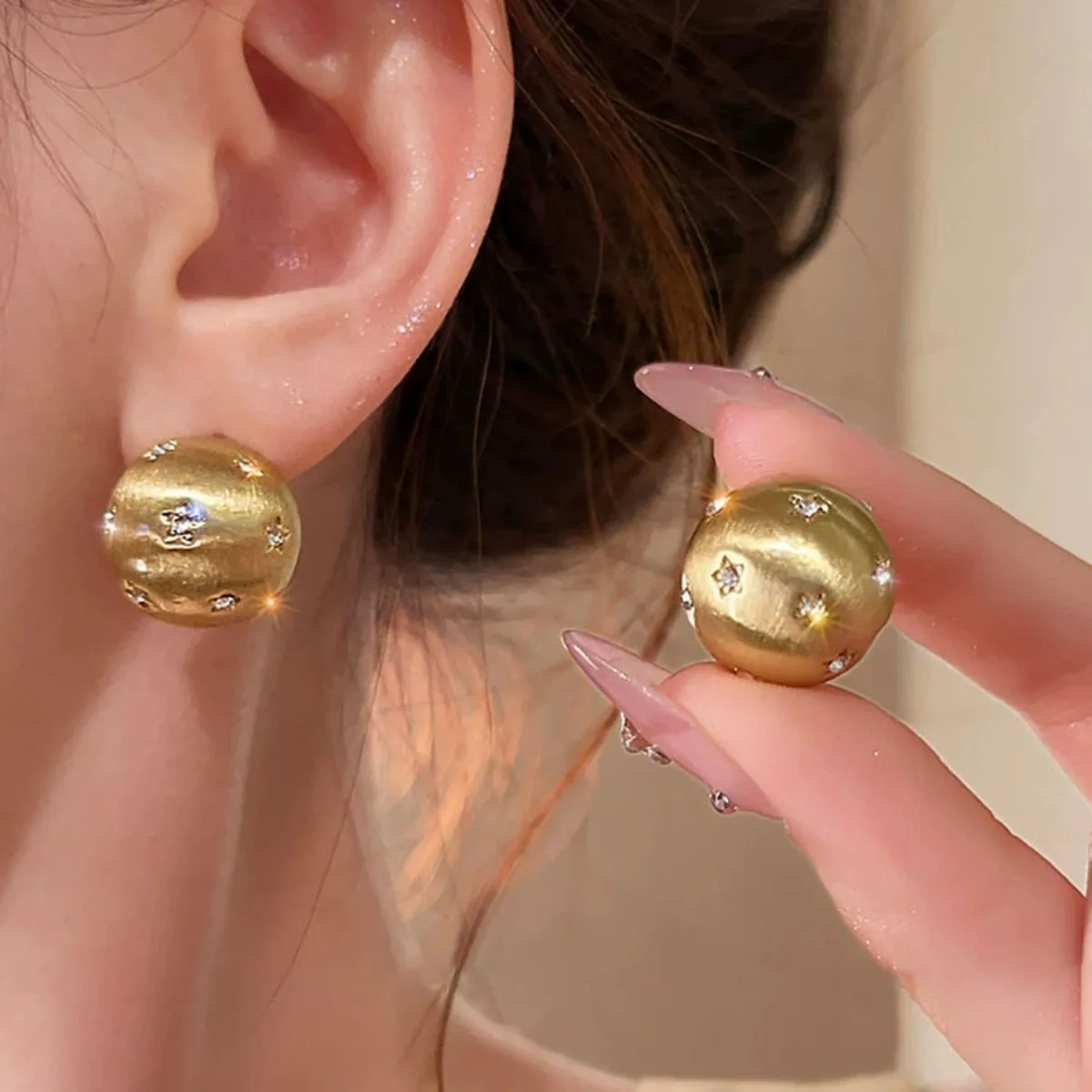 Fashion Star Crystal Earrings For Women Minimalist Gold Color Round Stud Earrings Fashion Jewelry Trendy Accessories
