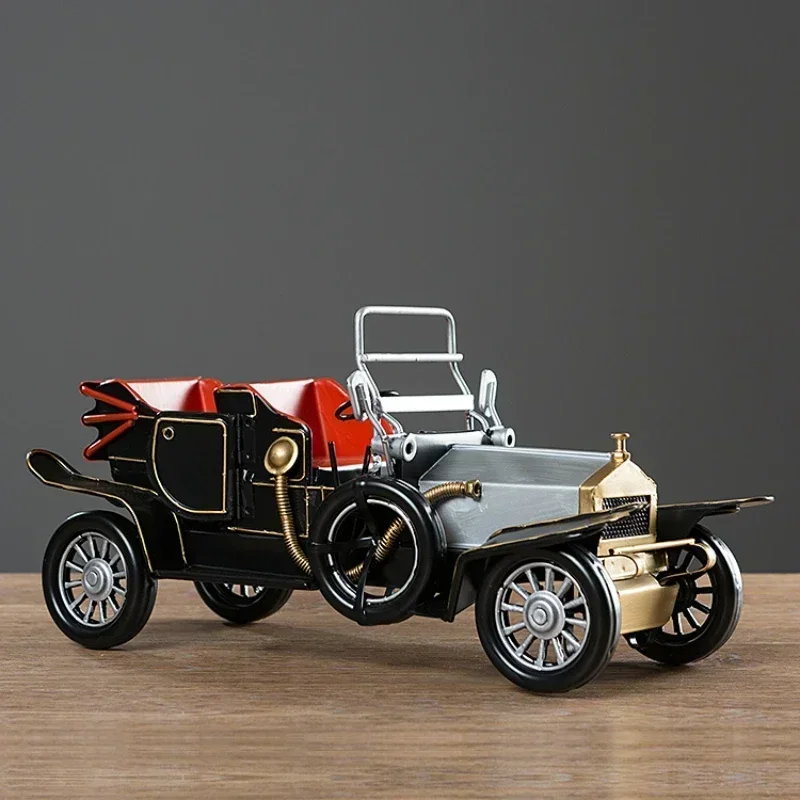 Vintage-Automodell aus Eisen, Schreibtischdekoration, halbhandgefertigtes Retro-Automobil-Enthusiasten-Geschenk für Bar, Café, Bürodekoration