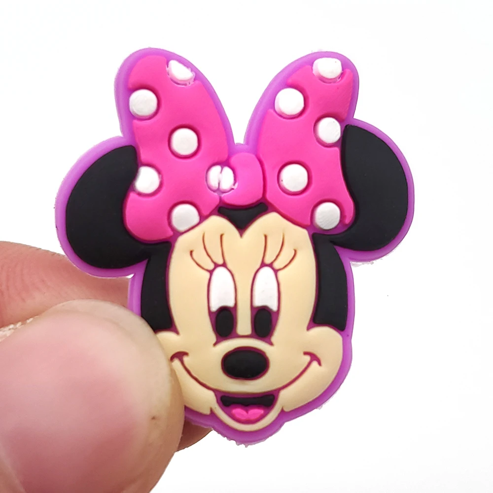 Aksesori dekorasi anak perempuan, Disney 1 buah lucu Mickey & Minne PVC pesona sandal kartun bakiak DIY pin dekorasi hadiah pesta x-mas