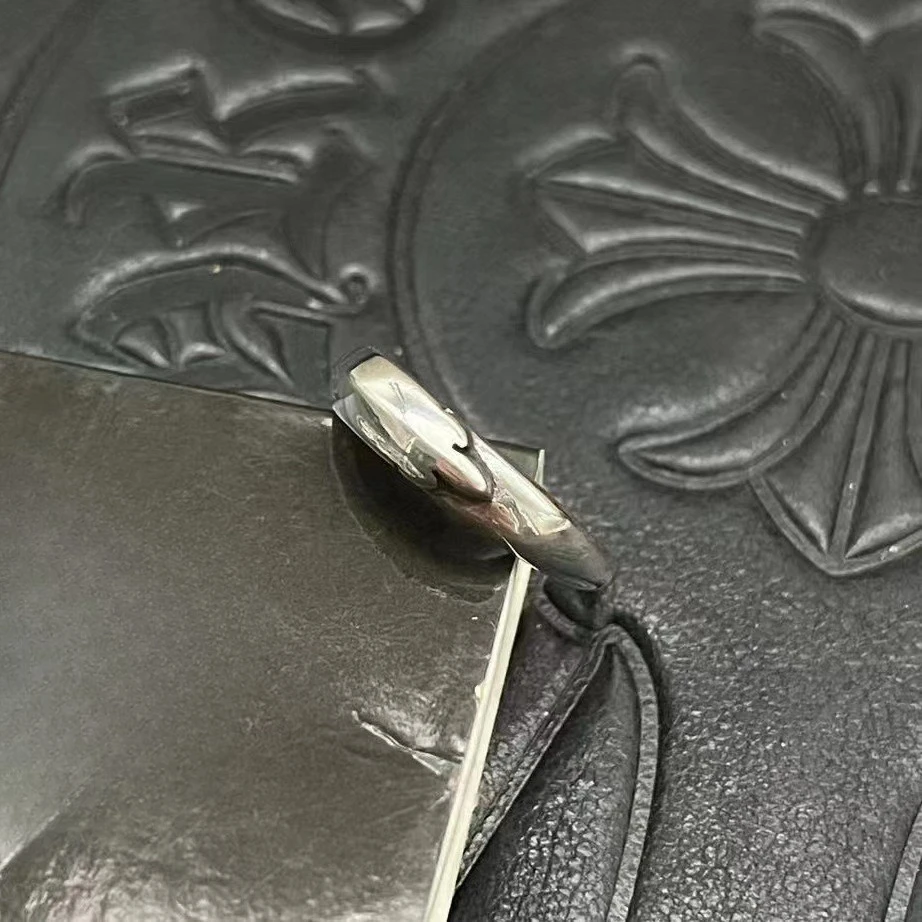 

S925 sterling silver punk hip hop small flame ring men and women retro thai silver do old punk hip hop index finger