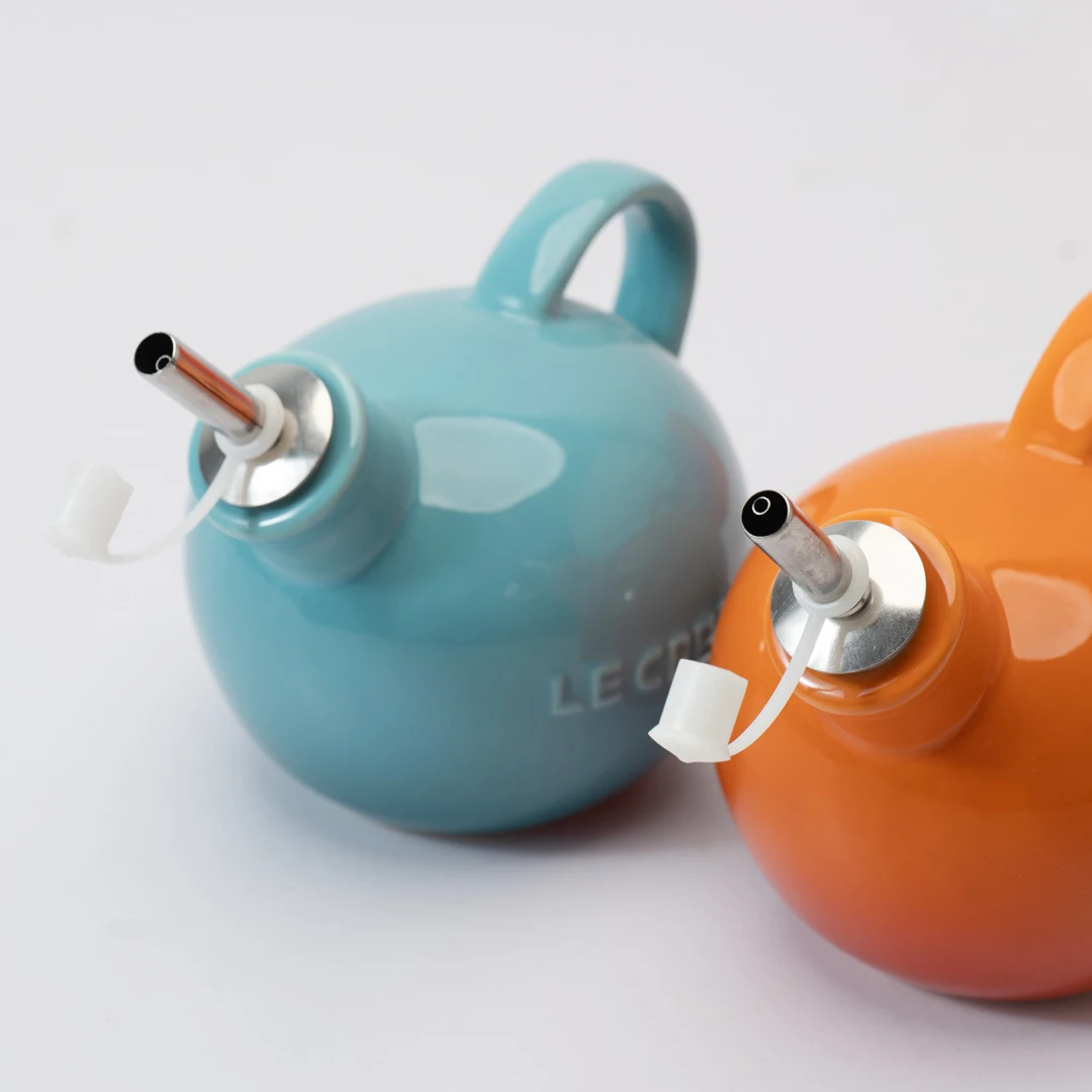 Le Creuset Ceramic Oil Bottle Underglaze Color Kitchen Sauce Vinegar Pot High End Gift Box Set Home Kitchen Storage Containers