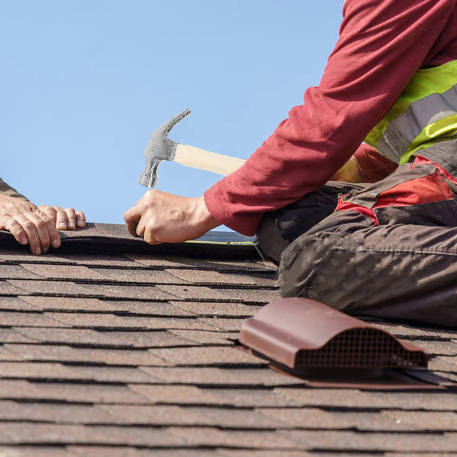 

Multifunctional Claw Hammer Durable Wood Handle Insulated Grip Non Slip Repairing Tool Steel Material For Carpentry Wall Nail