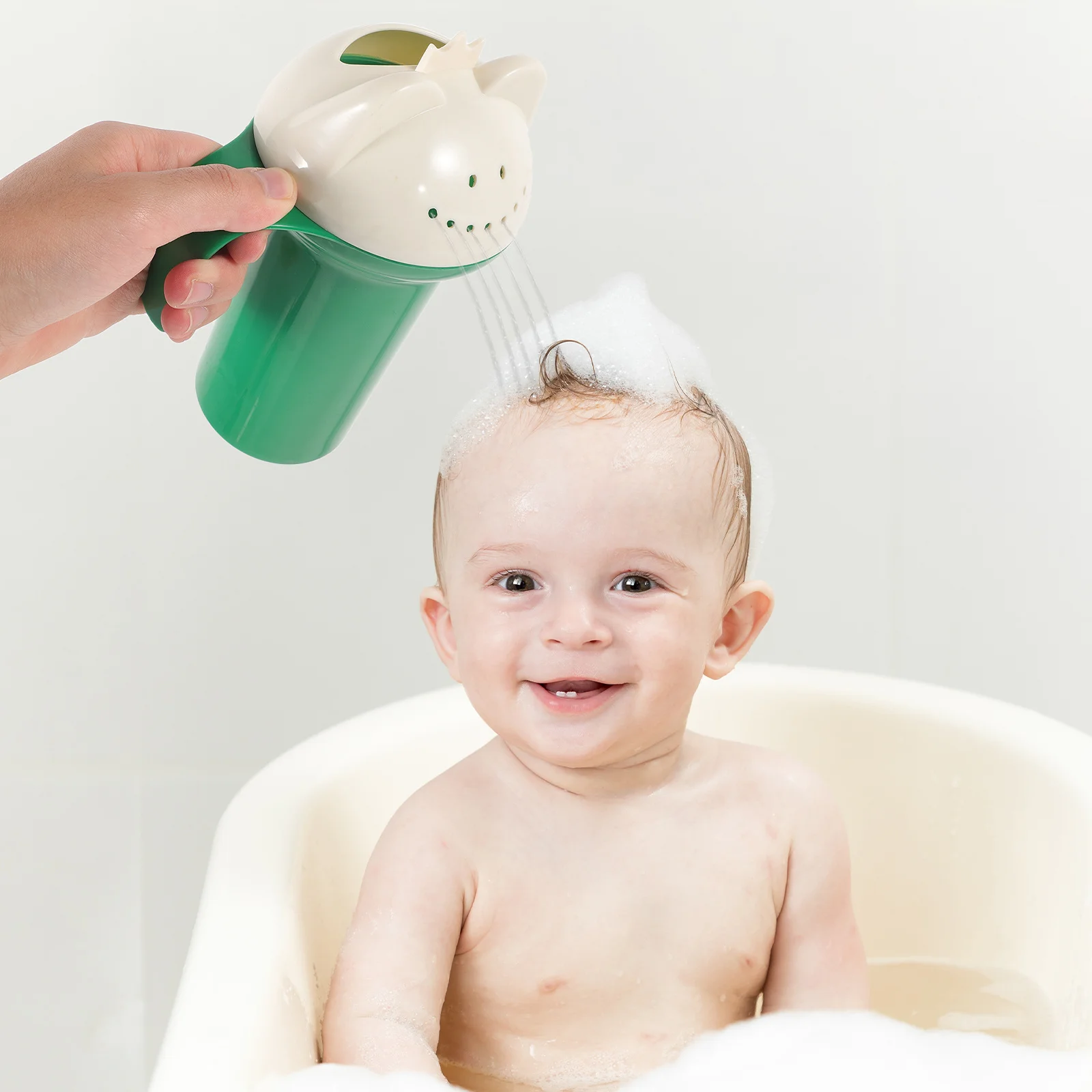 Cuillère à eau de bain pour bébé, shampoing, tasse de rinçage, forme de dessin animé vert, lavage des cheveux, cuillère de douche, protection des yeux de bébé, garçons et filles