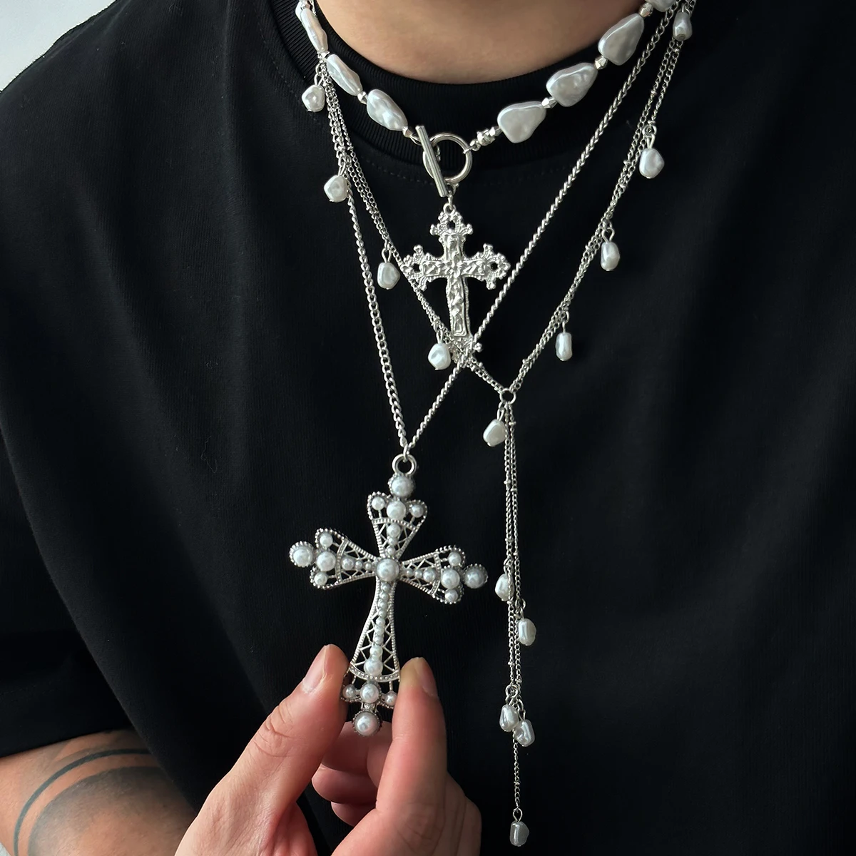 

Salircon 3pcs/set Trend Hip Hop Tassel Chain Cross Pendant Necklace Men Classic Irregular Imitation Pearl Choker Punk Jewelry