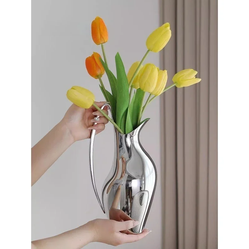 Light luxury creative Nordic home swan pot vase living room dining table cold water bottle
