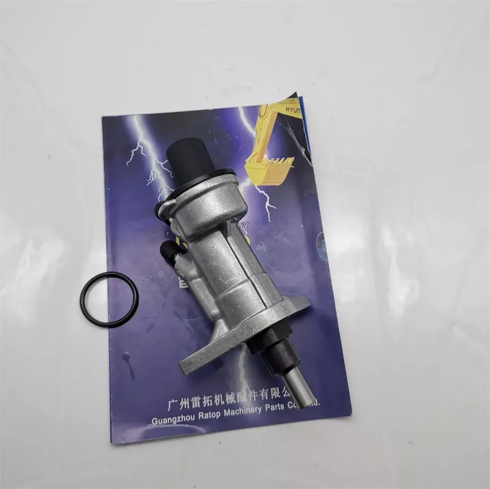 Excavator Parts L20B L20F L25B L25F L28F L30B L35B Fuel Transfer Pump 70000916 VOE15199189 15199189 Fuel pump