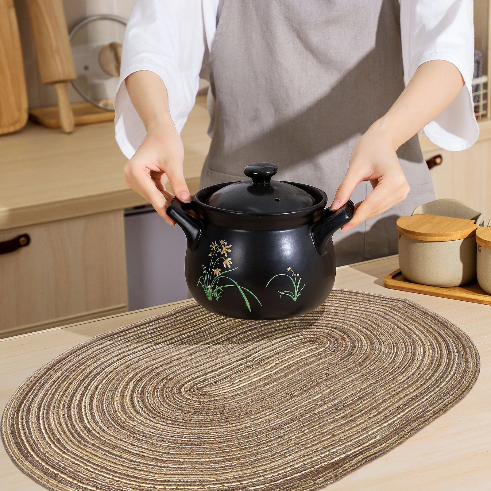 

Woven Placemat Cotton Yarn Heat-Resistant Table Mat For Dining Table Non-Slip Reusable Farmhouse Style Kitchen Tableware