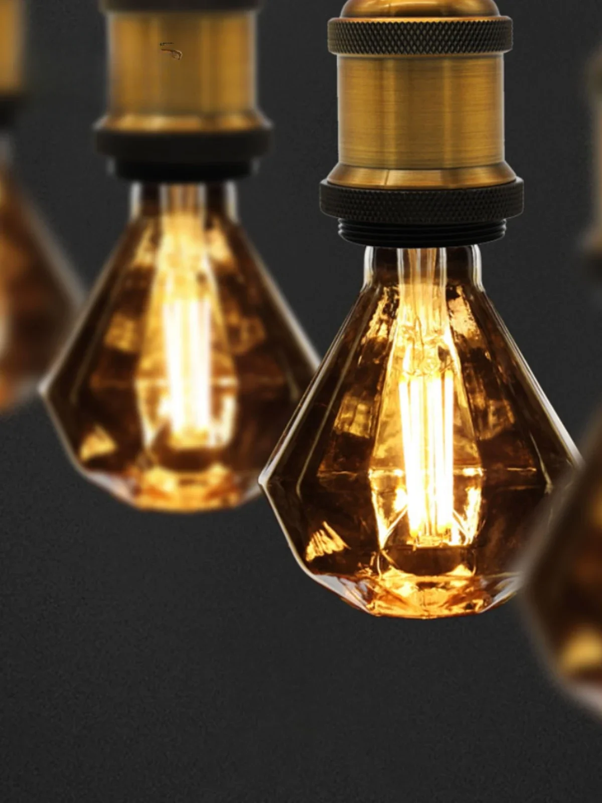 Diamond LED Filament Light Romantic Edison Bulb E27 Antique Decorative Light Golden Art Chandelier Shaped Light
