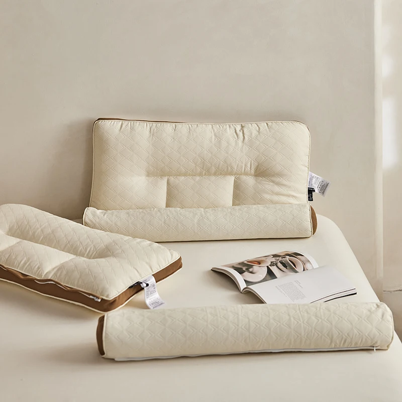 Get a Restful Sleep on this Combination Pillow with Buckwheat Husks and Cotton Feather Velvet