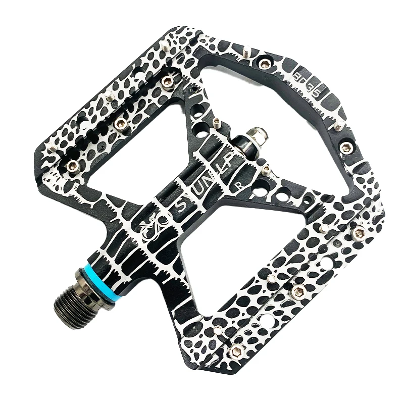 

TAOZIK TP002 Bearings Alligator Pattern CNC Platform Grip Pins Mountain Bicycle Pedal