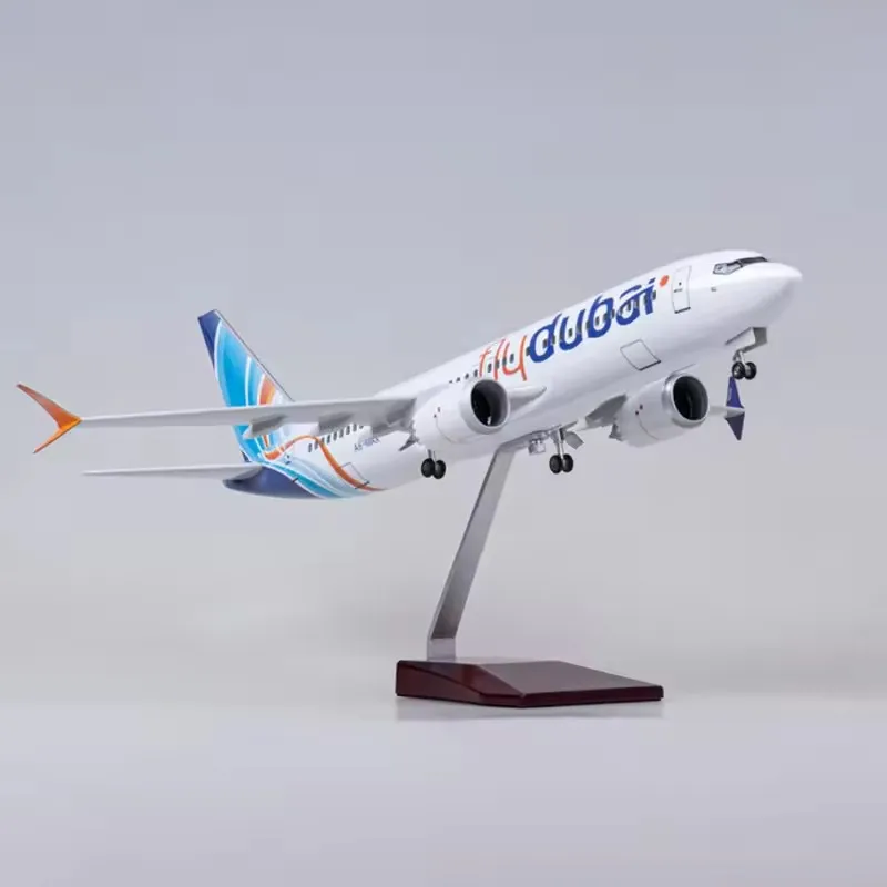 2025 New 1/85 Scale Airplane B737 MAX Aircraft Fly Dubai Airways Middle East With Light Diecast Plane Model Toy Collection Gifts