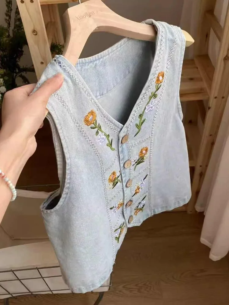 Japanese Retro Embroidery Denim Top Spring Summer New Coat Vest For Women V-neck Single Breasted Sleeveless Tops Mujer